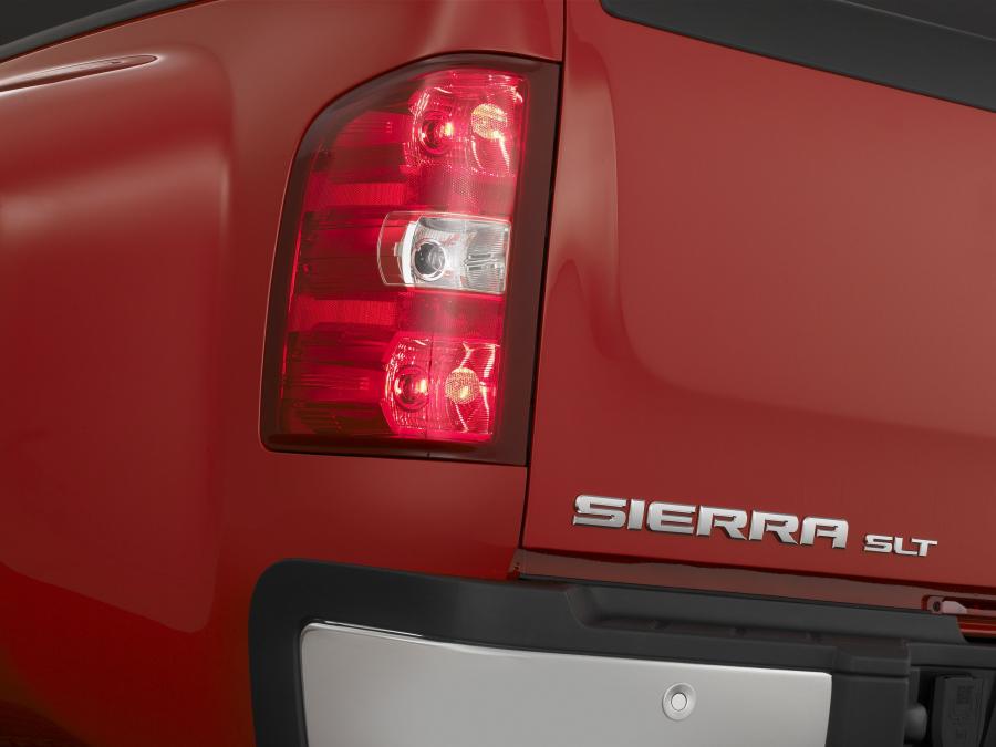  GMC Sierra 3500 HD 2008 года  (фото 28 из 36)